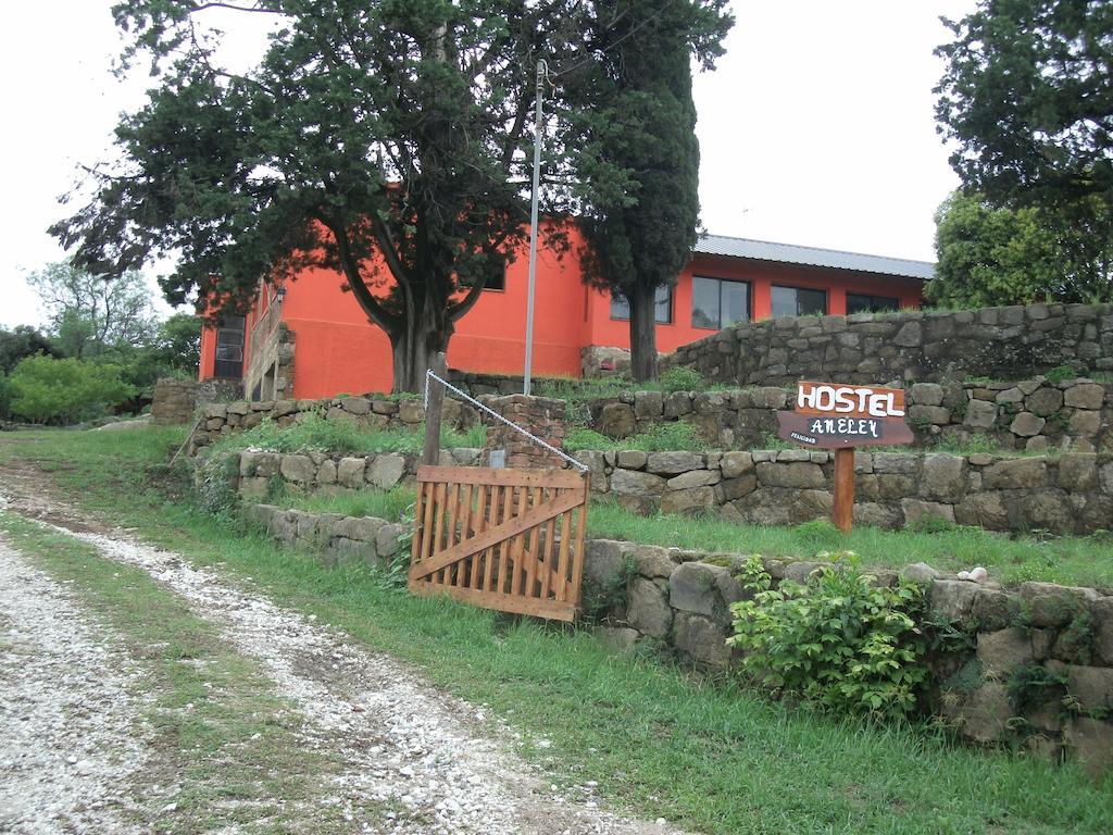 Hostel Aneley Tanti Luaran gambar