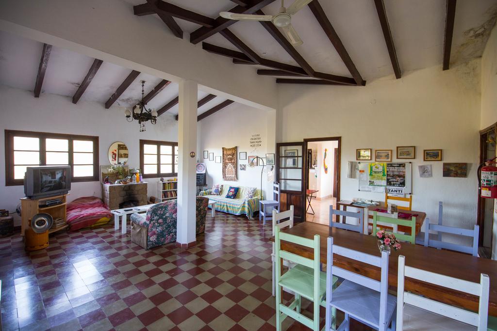 Hostel Aneley Tanti Luaran gambar